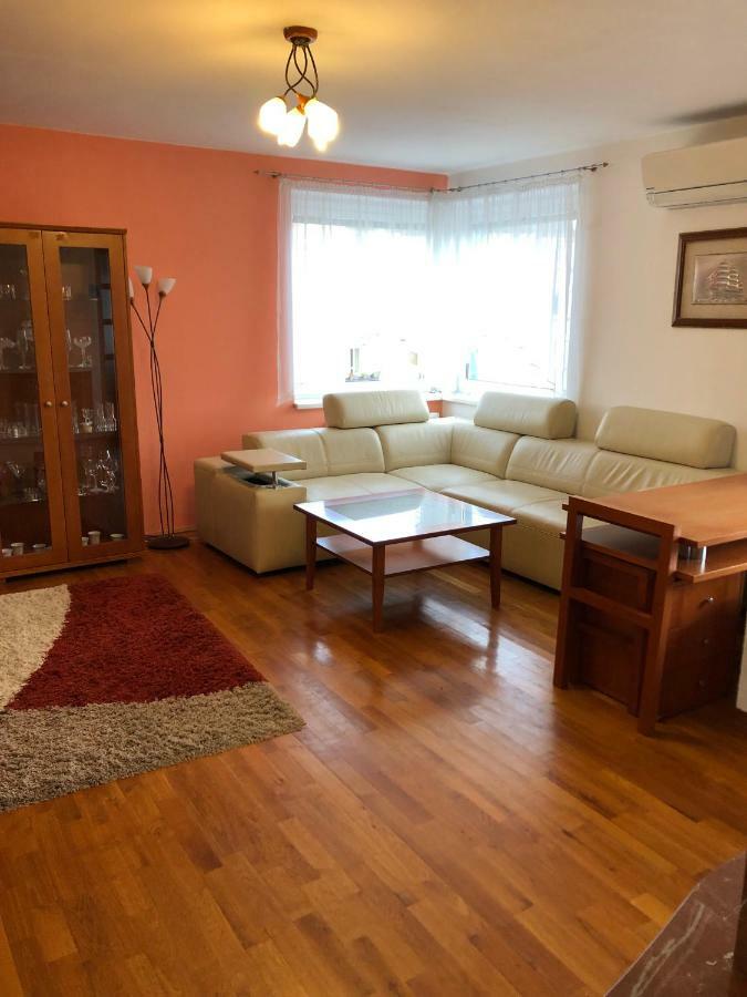 Apartment Tekelova 95M2 Presov Exterior photo